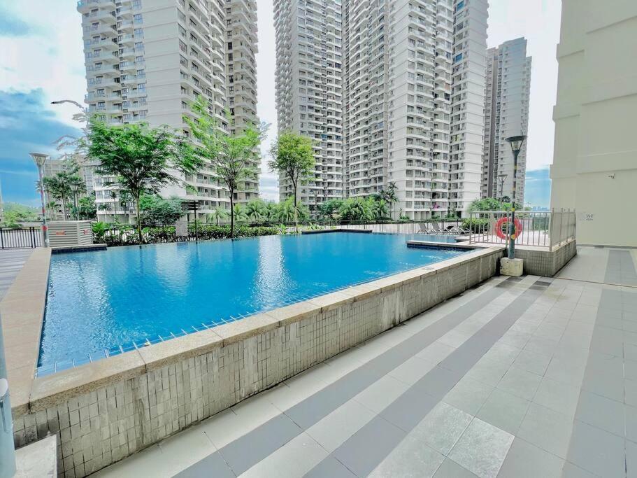Pangsapuri Country Garden Danga Bay Lovell By R9 Johor Bahru